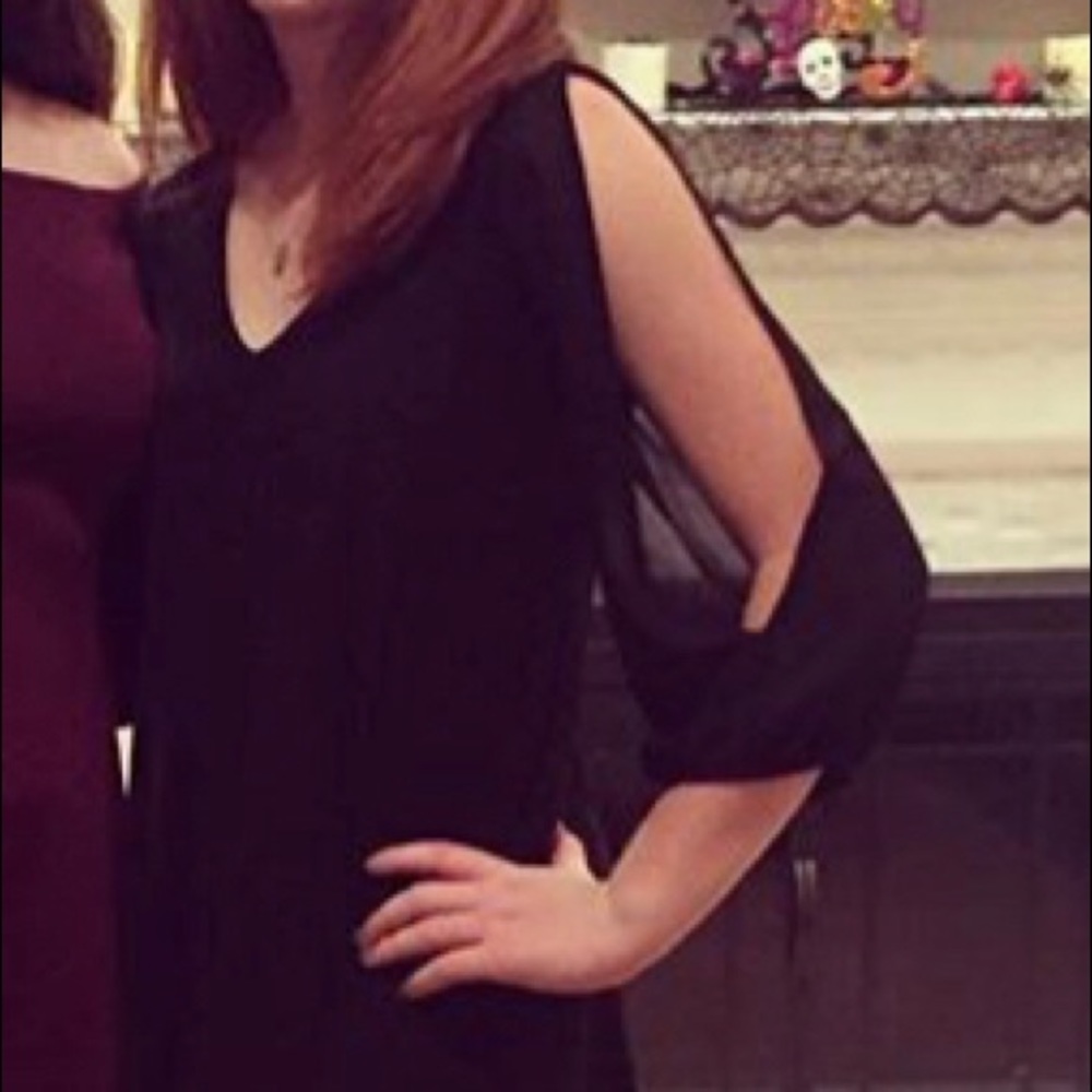 Lulu’s Black Open Sleeve Dress